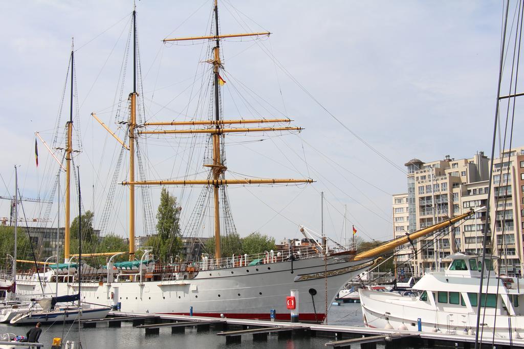 Marina Mercator Oostende Bagian luar foto